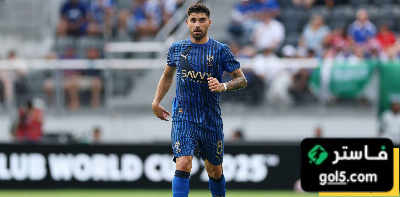 روبن نيفيز مايسترو الهلال في مواجهة سالزبورغ